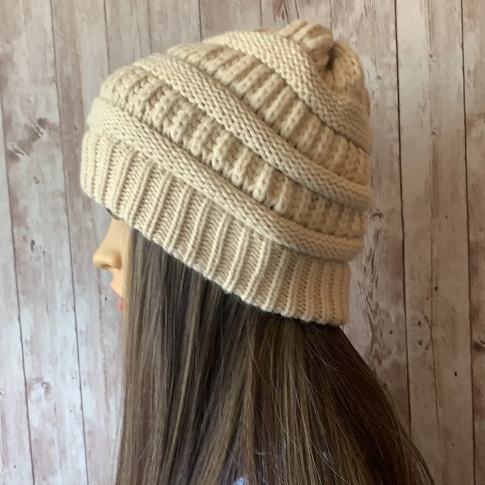𝅺cable Knit Chunky Beanie - Picture 3 of 6